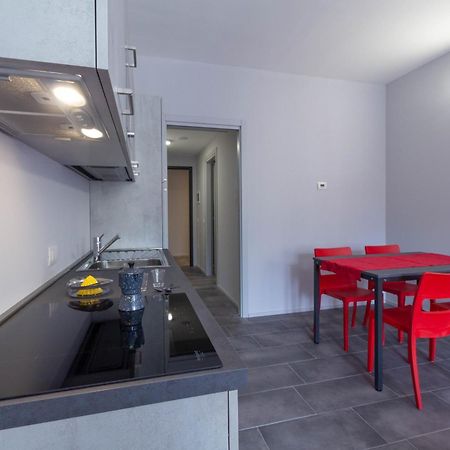 Papavero Apartment - Affitti Brevi Italia レッコ エクステリア 写真