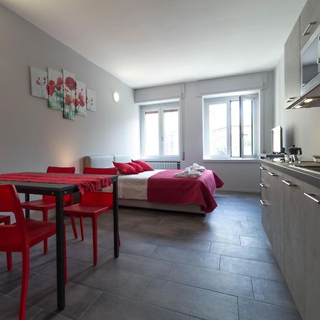 Papavero Apartment - Affitti Brevi Italia レッコ エクステリア 写真