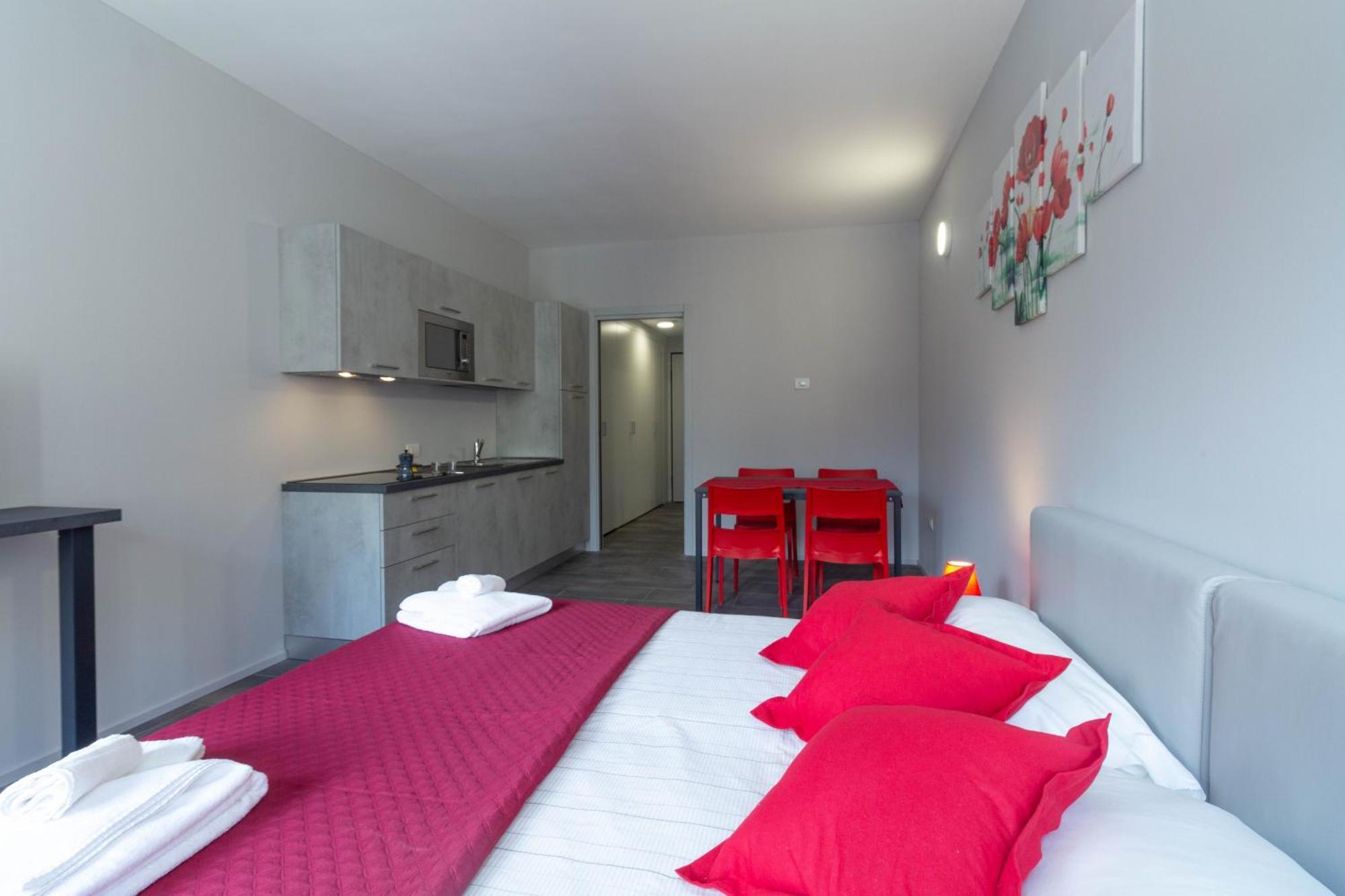 Papavero Apartment - Affitti Brevi Italia レッコ エクステリア 写真