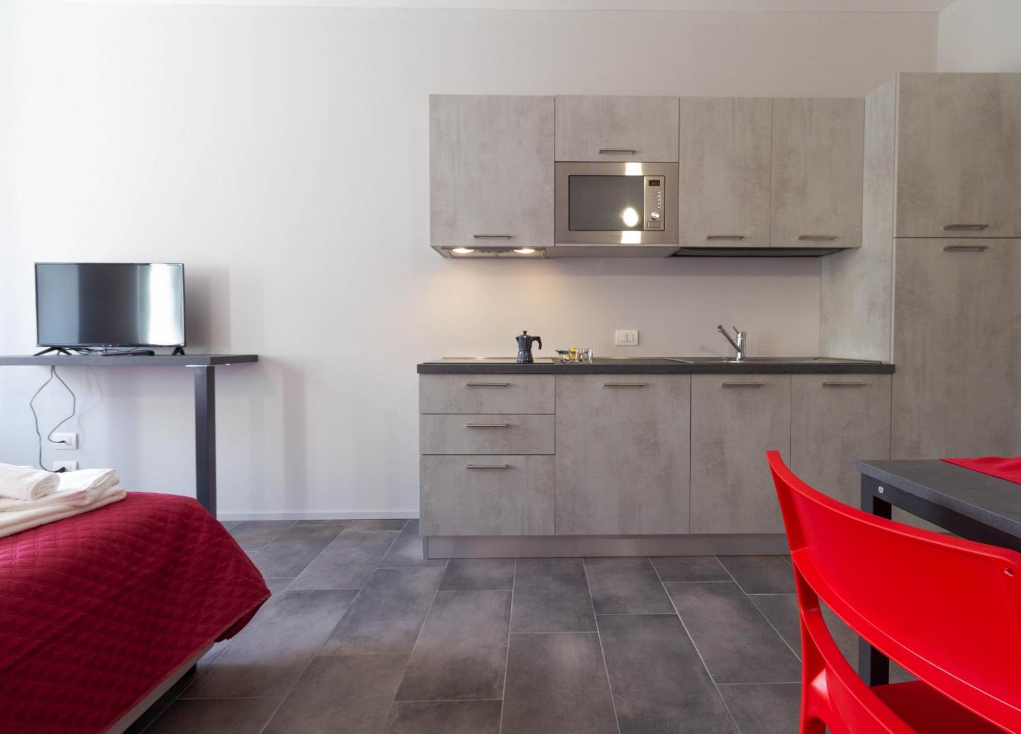Papavero Apartment - Affitti Brevi Italia レッコ エクステリア 写真